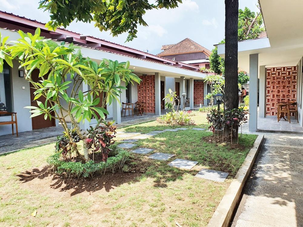 Sanur Agung Hotel Buitenkant foto