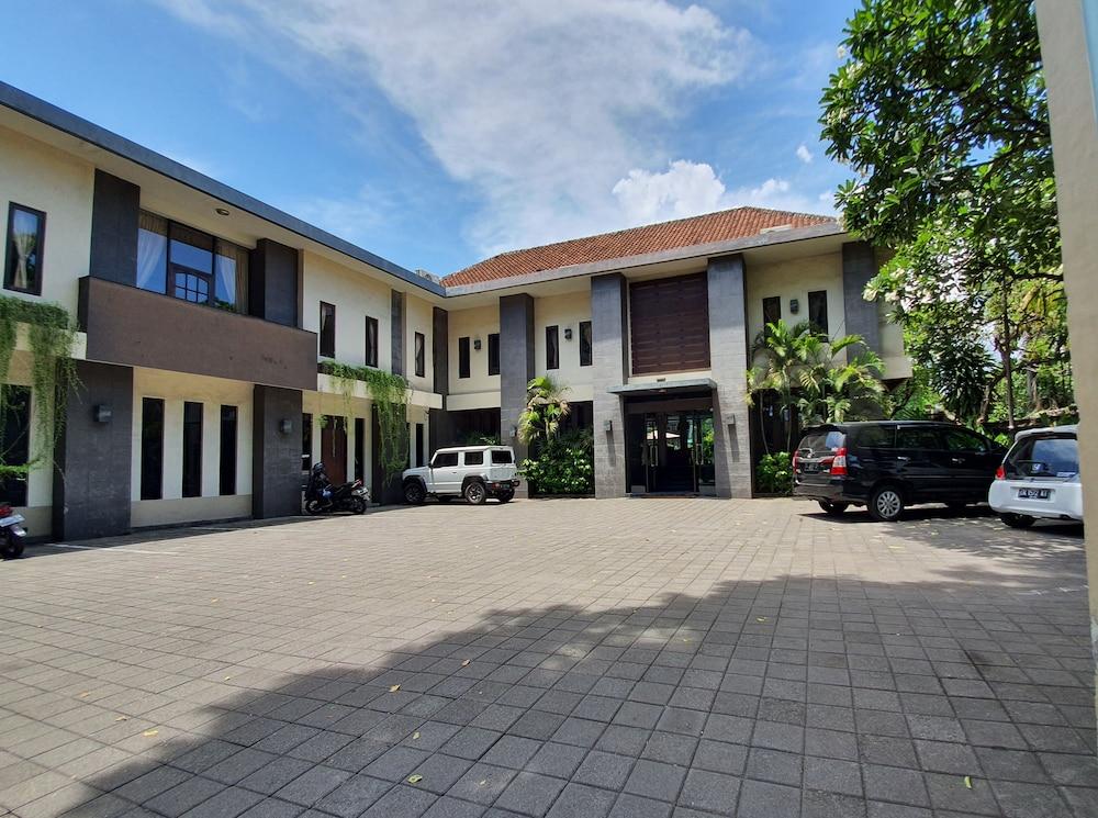 Sanur Agung Hotel Buitenkant foto